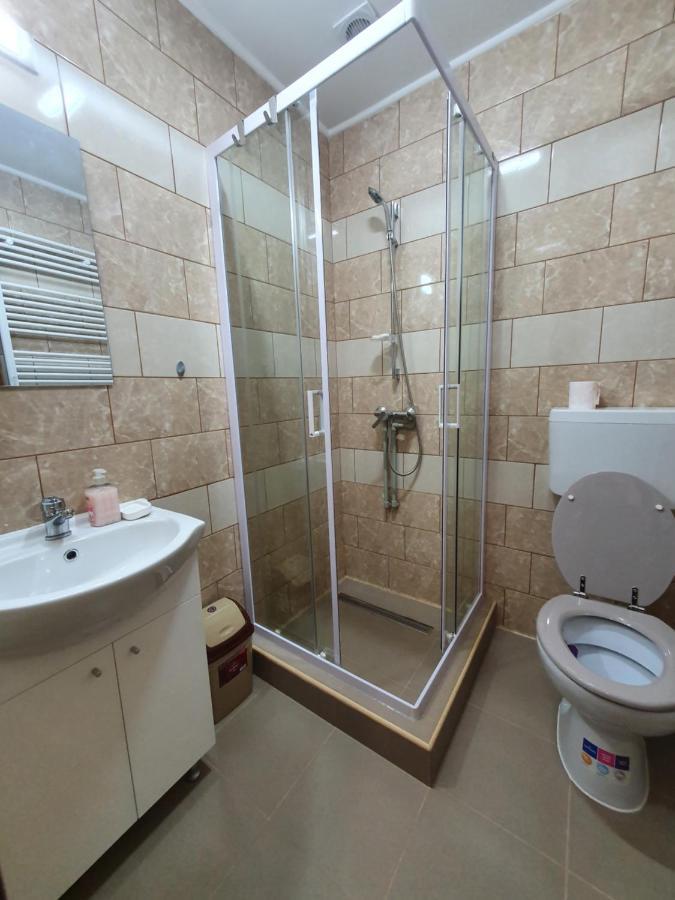 Agropensiunea Caprioara Mintia Bagian luar foto